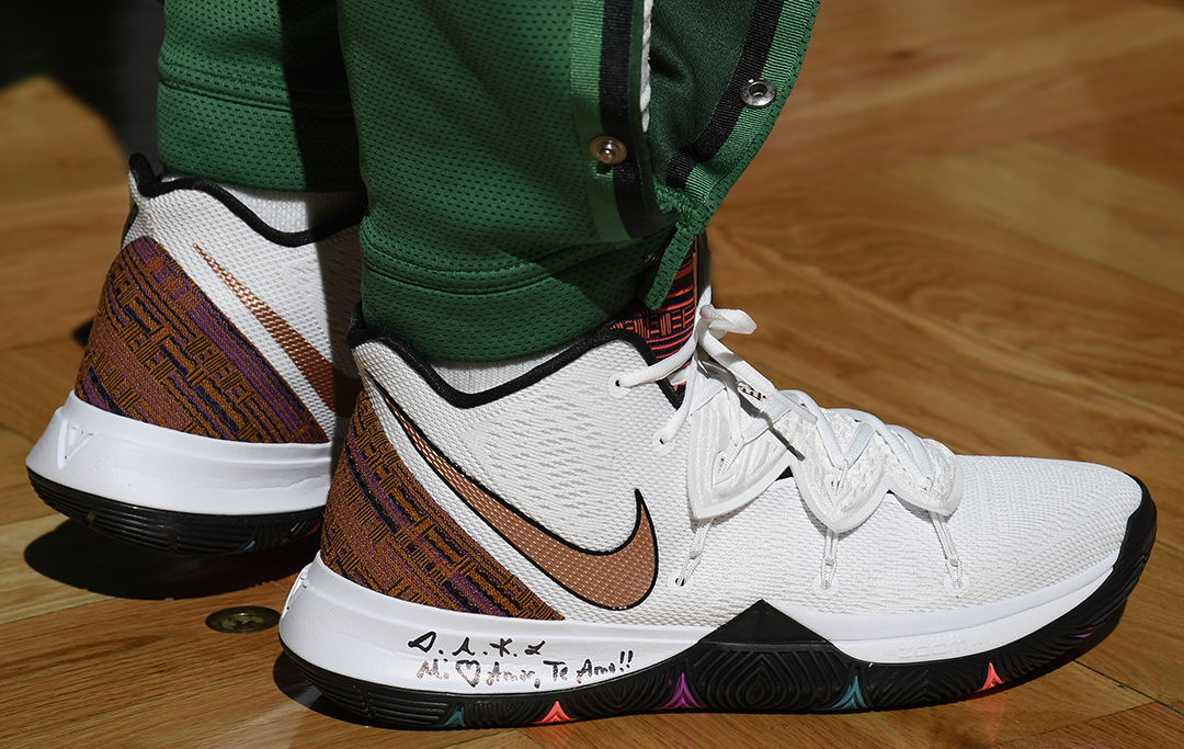 亚伯拉罕回归英超的机会：维拉与其他球队的争夺战