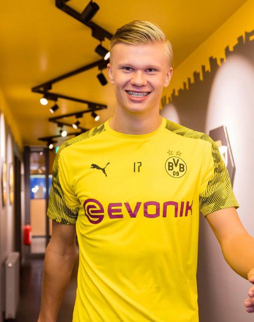 莫兰特直播再现持枪画面，联盟调查