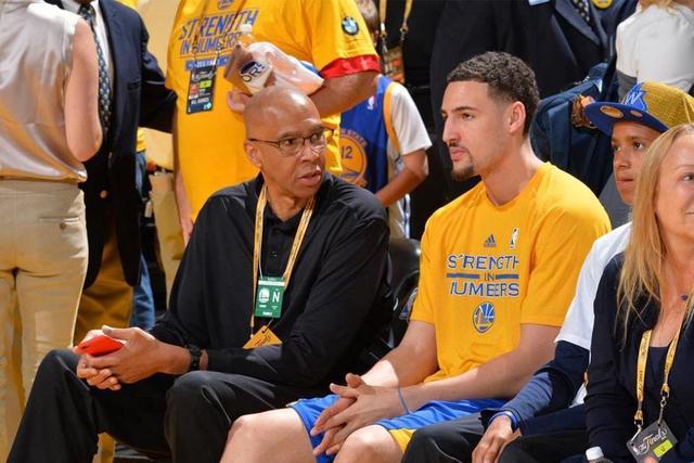 湖人险胜步行者！老詹绝杀，东契奇发力，3配角齐爆，里弗斯瑕疵